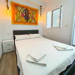 Apartment Sea View Apartment: Beachside Comfort With Wi-fi And Parking *