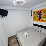 Apartment Sea View Apartment: Beachside Comfort With Wi-fi And Parking
