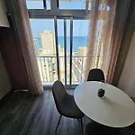 Sea View Apartment: Beachside Comfort With Wi-fi And Parking Calpe