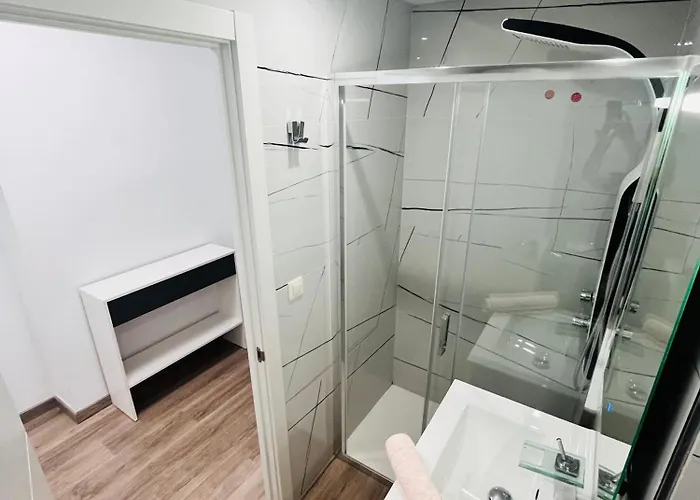 Sea View Apartment: Beachside Comfort With Wi-fi And Parking Apartment *