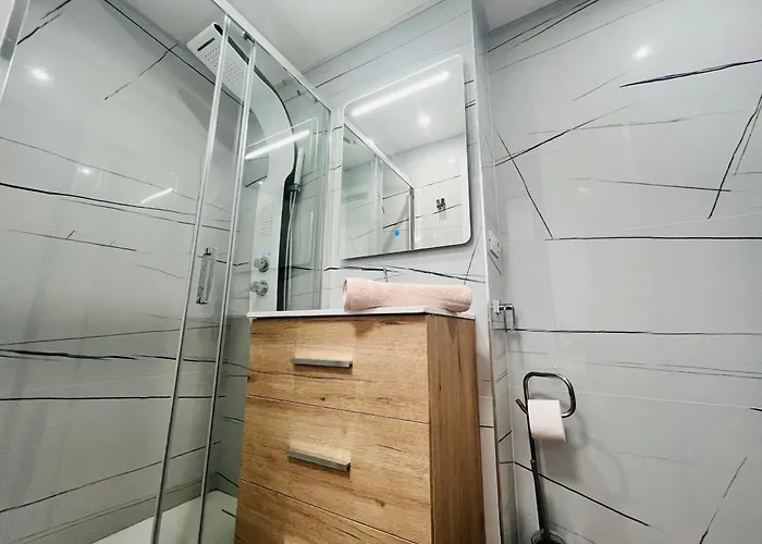 Sea View Apartment: Beachside Comfort With Wi-fi And Parking * Calpe