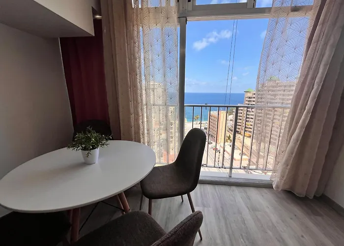 Sea View Apartment: Beachside Comfort With Wi-fi And Parking Apartment